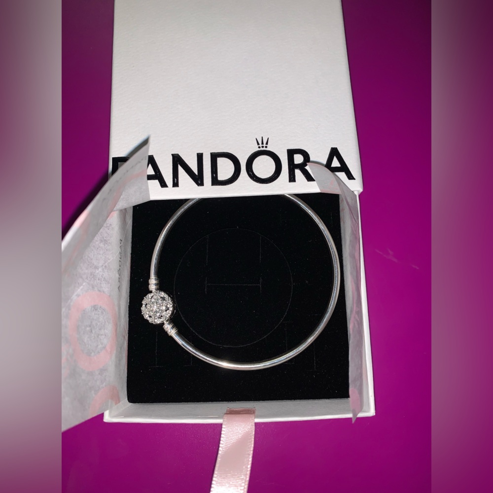 Pandora Silver Bangle with Signature Clasp - Picture 2 of 6